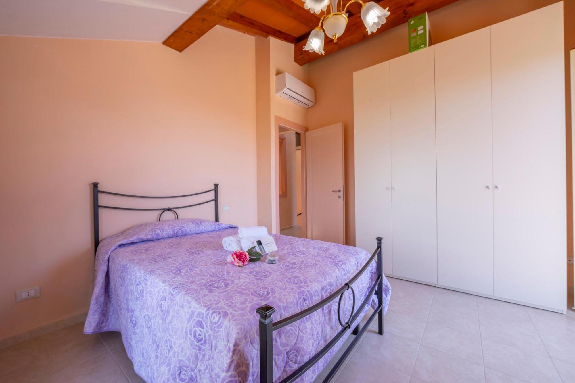 Villa Clara Few Km From The Sea - Happy Rentals Пьетразанта Экстерьер фото