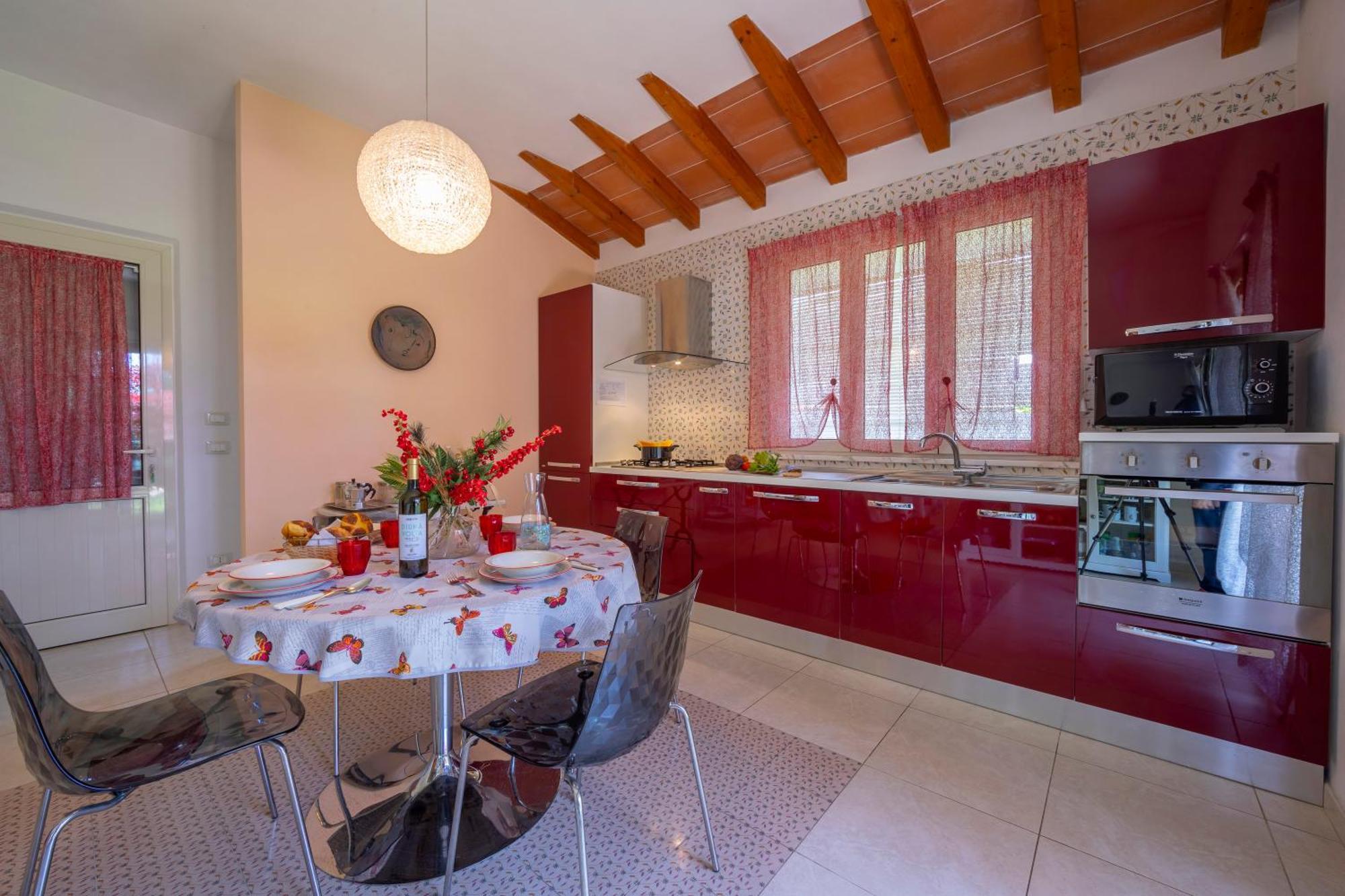 Villa Clara Few Km From The Sea - Happy Rentals Пьетразанта Экстерьер фото